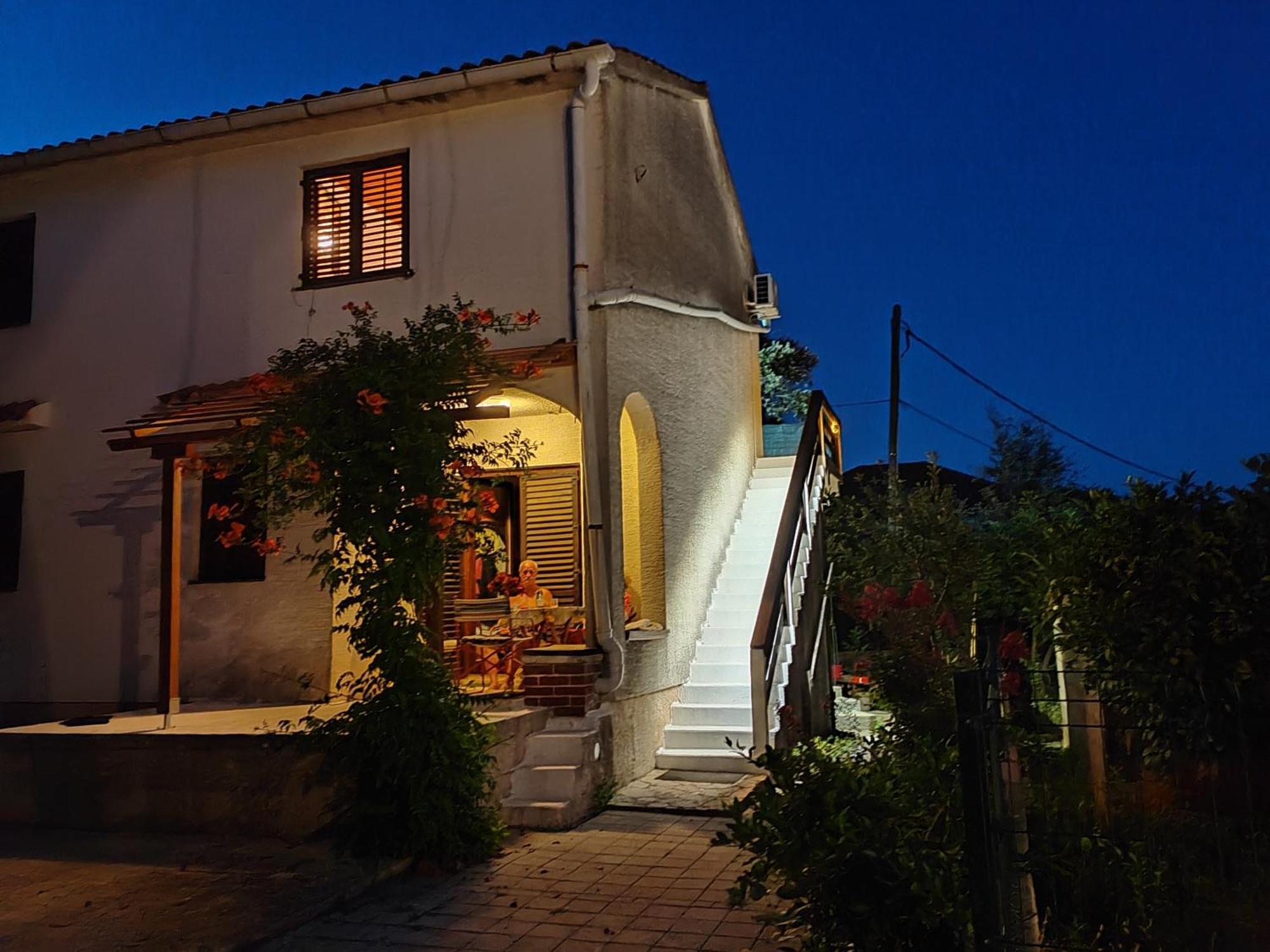 Apartments With A Parking Space Ugljan - 15613 Exterior foto